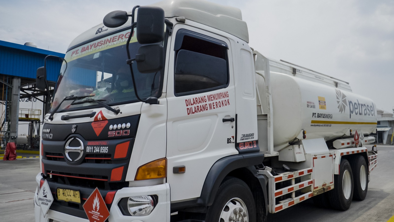 Pengiriman solar cepat dan aman